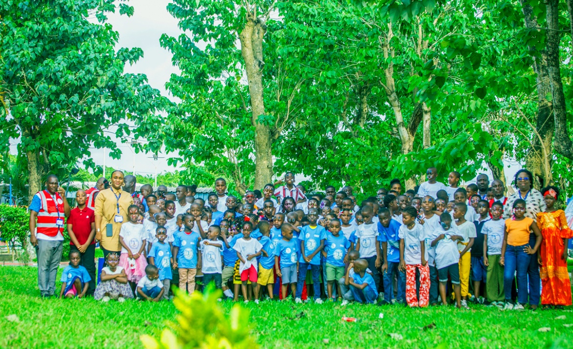 Les enfants des collaborateurs visitent les installations d’Abidjan Terminal